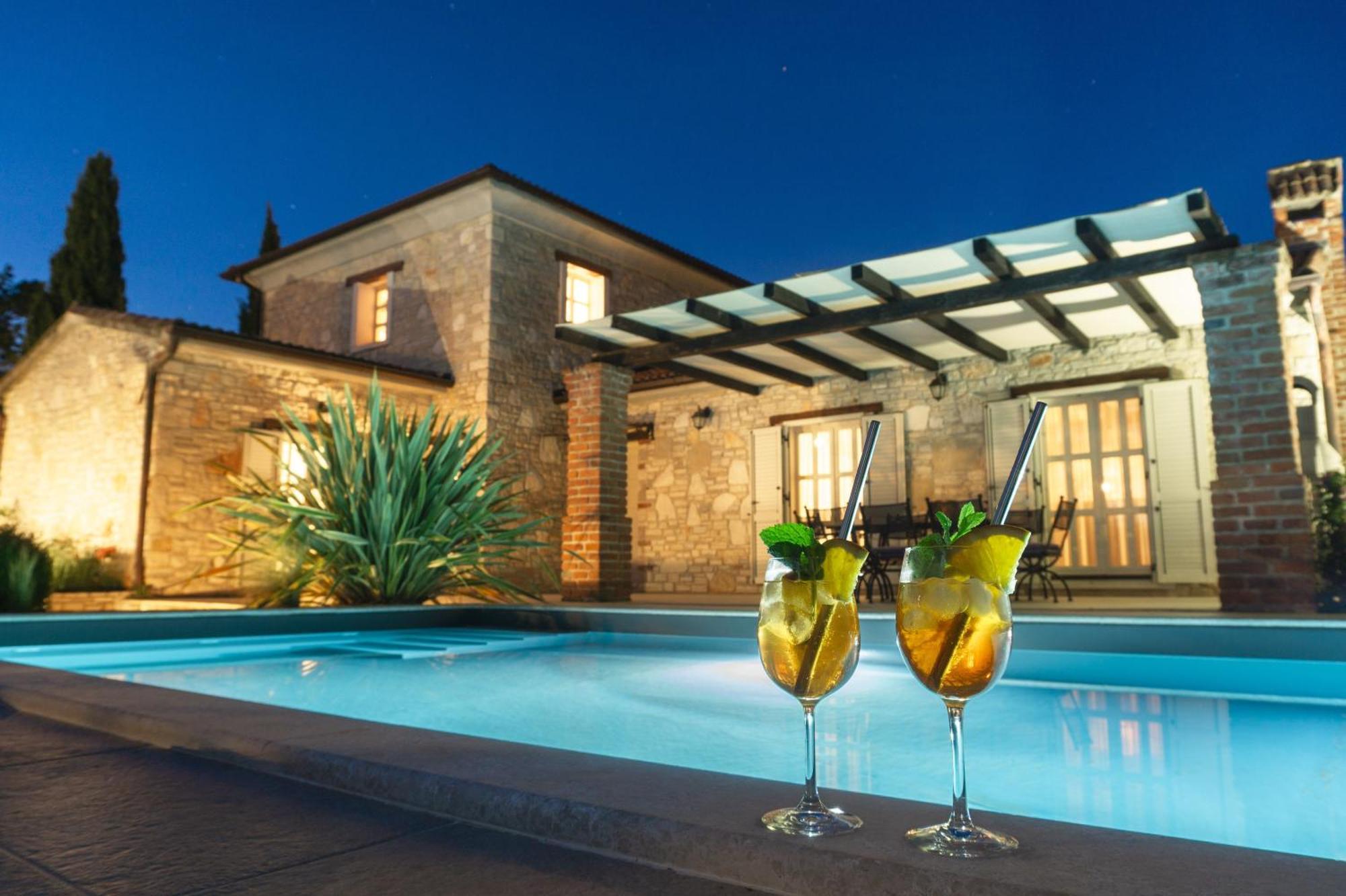 Villa Melissa - Istrisches Steinhaus Mit Pool In Guter Lage Sveti Lovreč Pazenatički Zewnętrze zdjęcie